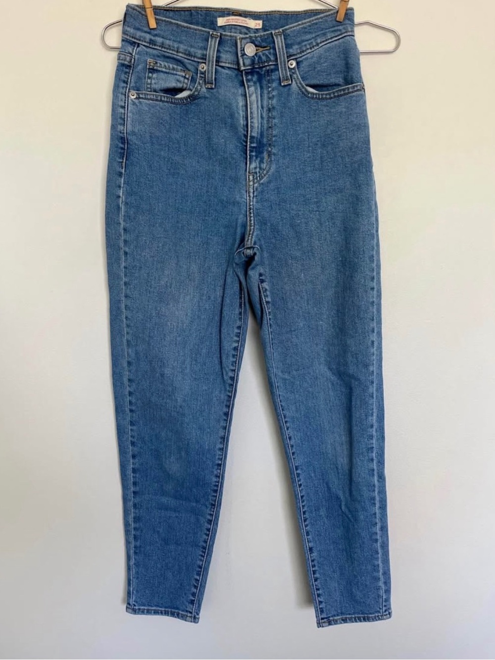 Levi's High Rise Blue Jeans
